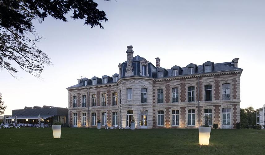 Privatisez l'hôtel du Chateau 4 étoiles et son Restaurant Le 123 à La Rochelle